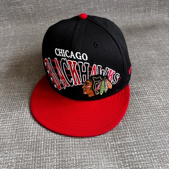Chicago Blackhawks NFL Cap OS - Picture 5 of 13
